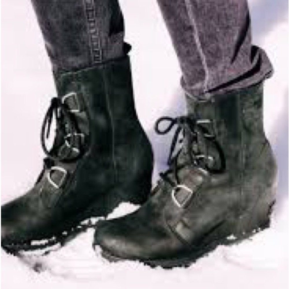 Sorel Women's Gray Boots size 6 Joan of arch wedge II